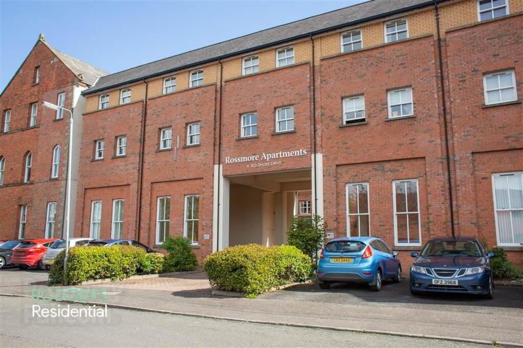 Bright Characterful 2-bed Ormeau Road Belfast
